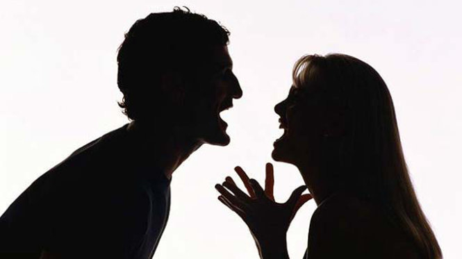 Ngủ mơ thấy mình và người yêu cũ cãi nhau